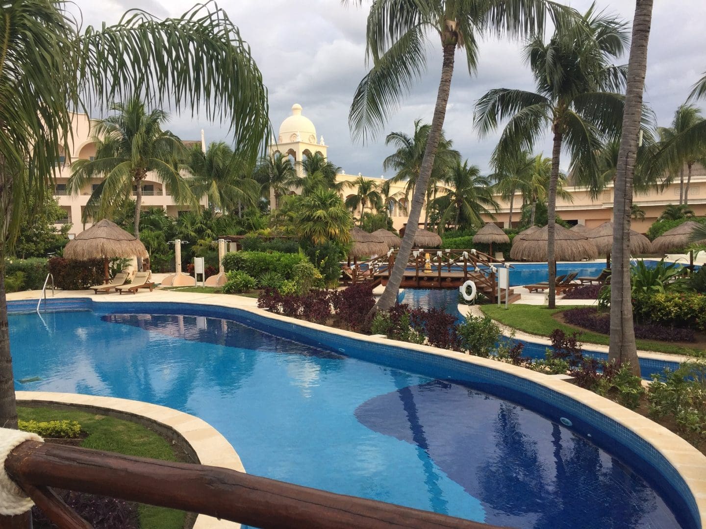 excellence riviera cancun lazy river