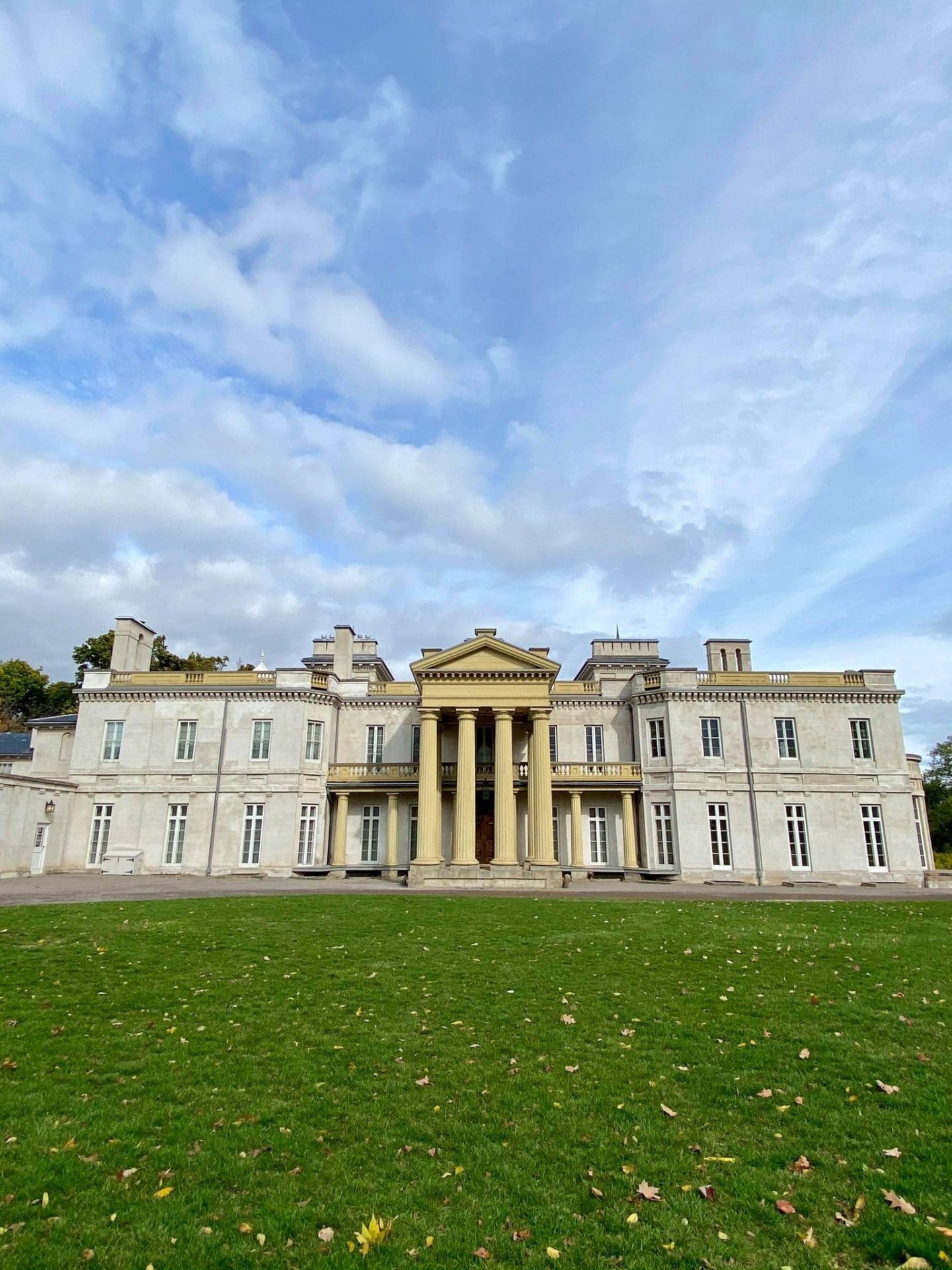 Dundurn Castle front view