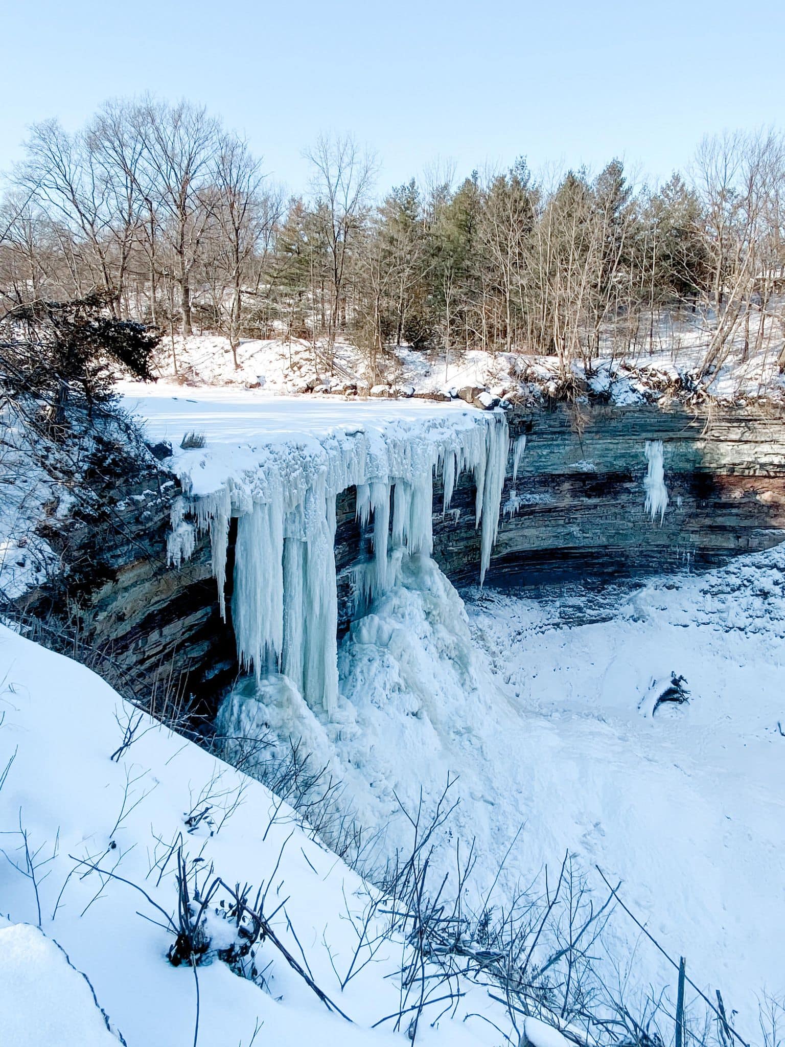9+ Frozen Waterfalls in Niagara (and Where to Find Them!)