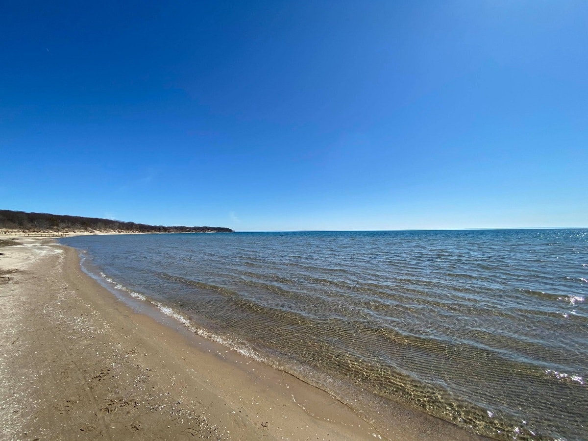 Nickel Bay Beach in sunshine in the spring