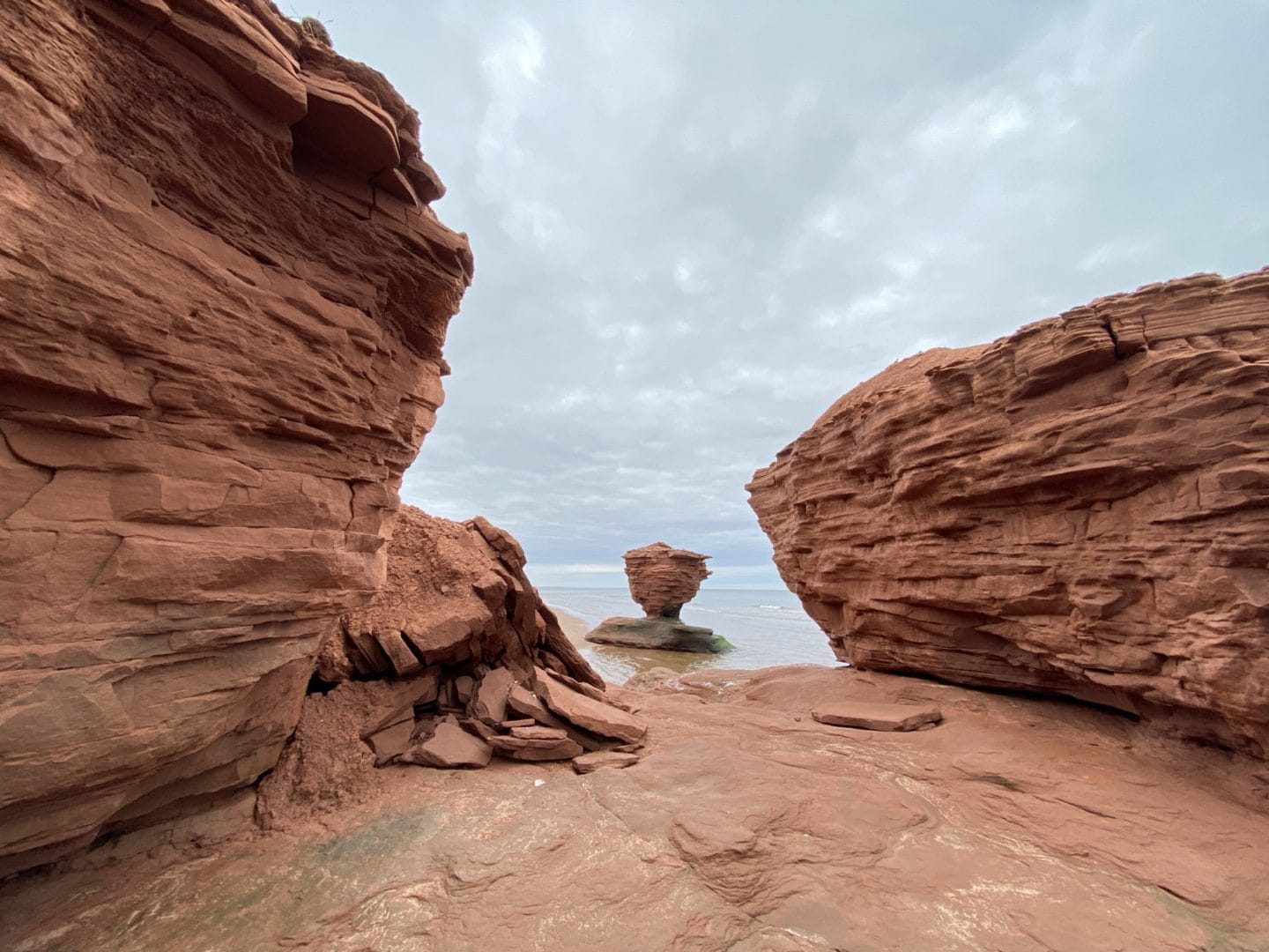 teacup rock thunder cove beach