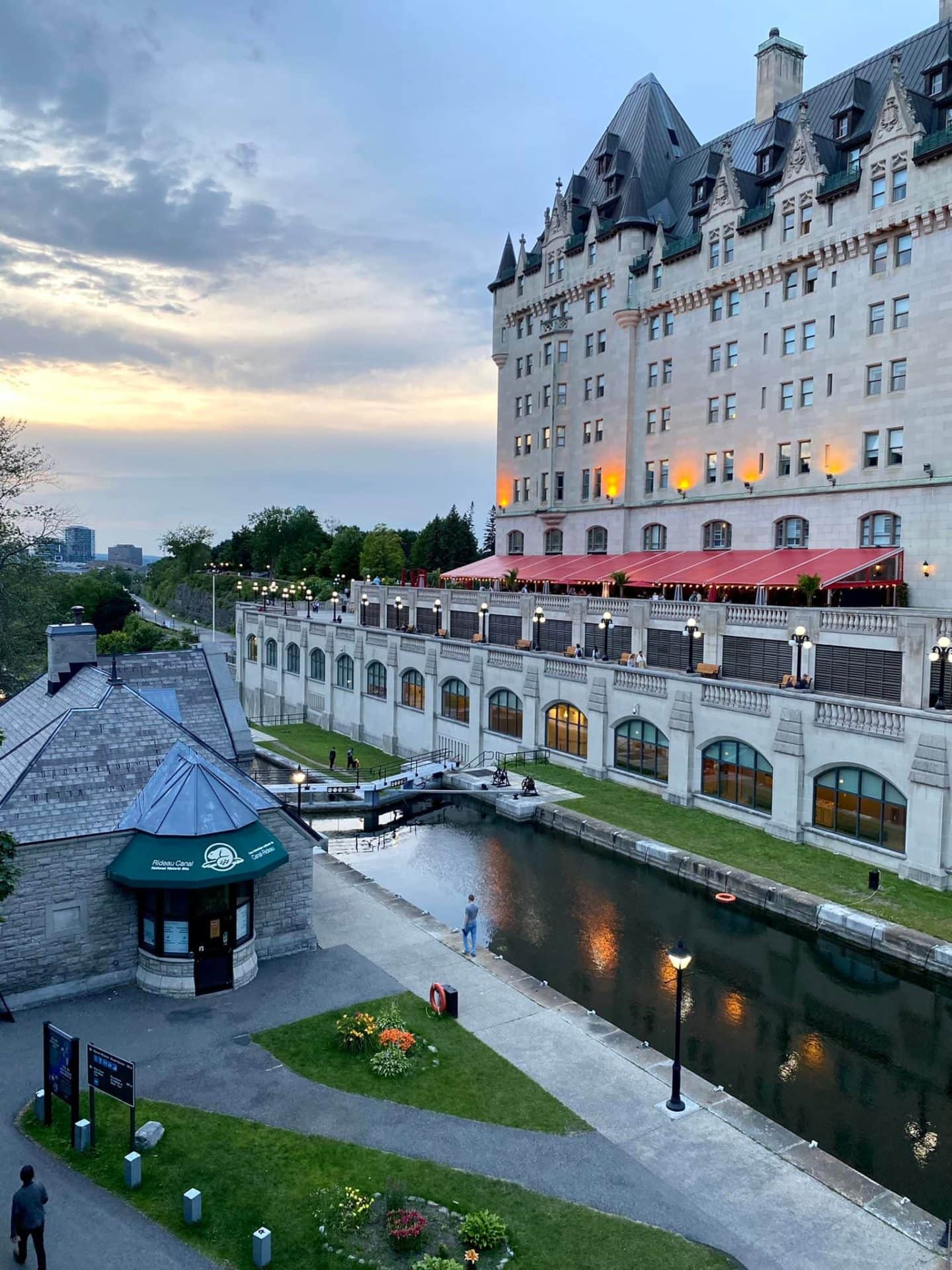 fairmont ottawa rideau canal