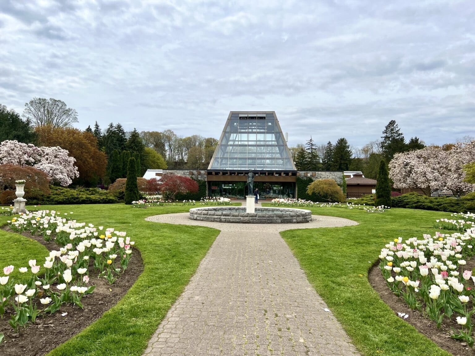 Check out Beautiful Blooms at the Floral Showhouse!